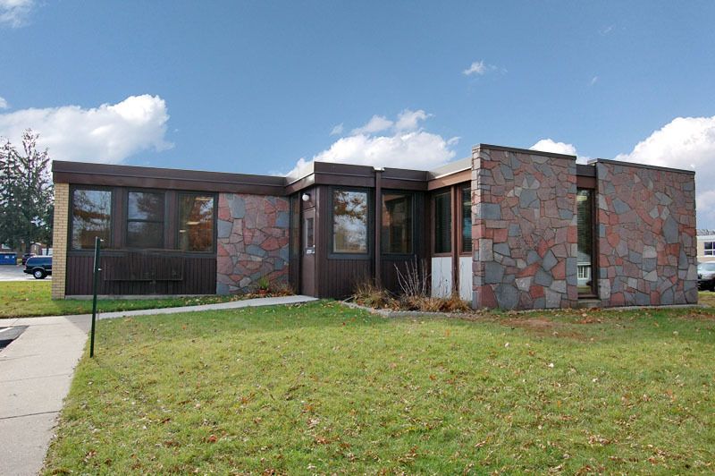 Office For Lease: 2716 Upper Afton Rd E, Saint Paul, MN 55119